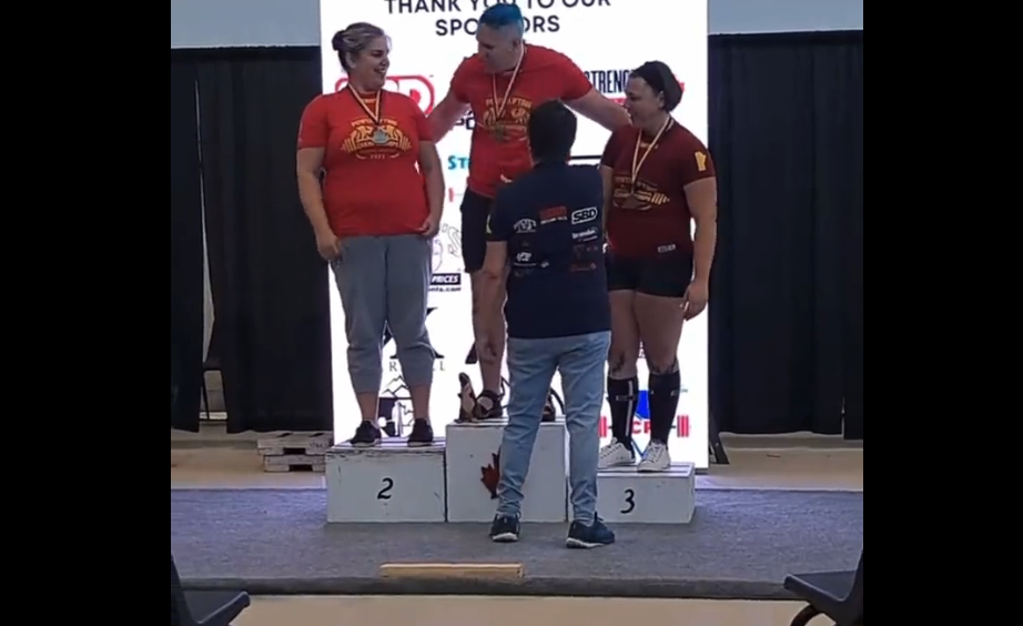 Он је био најснажнија! (Фото: Скриншот) Он је био најснажнија! (Фото: Скриншот)