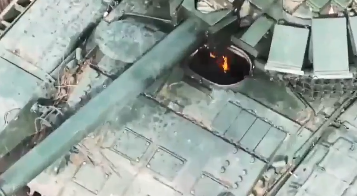 Uništeni ruski tenk / Skrinšot