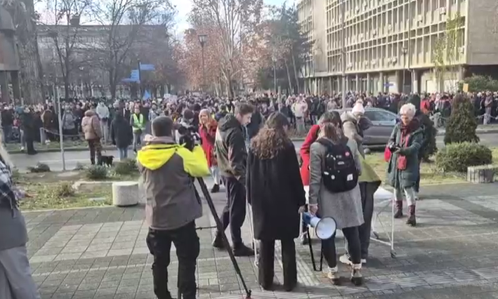 Мислим, дакле блокирам! Мислим, дакле блокирам!